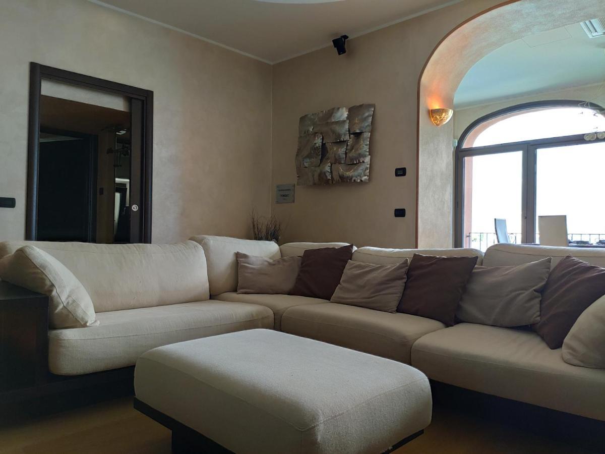 Bellagio Lakeside Apartment Exterior photo